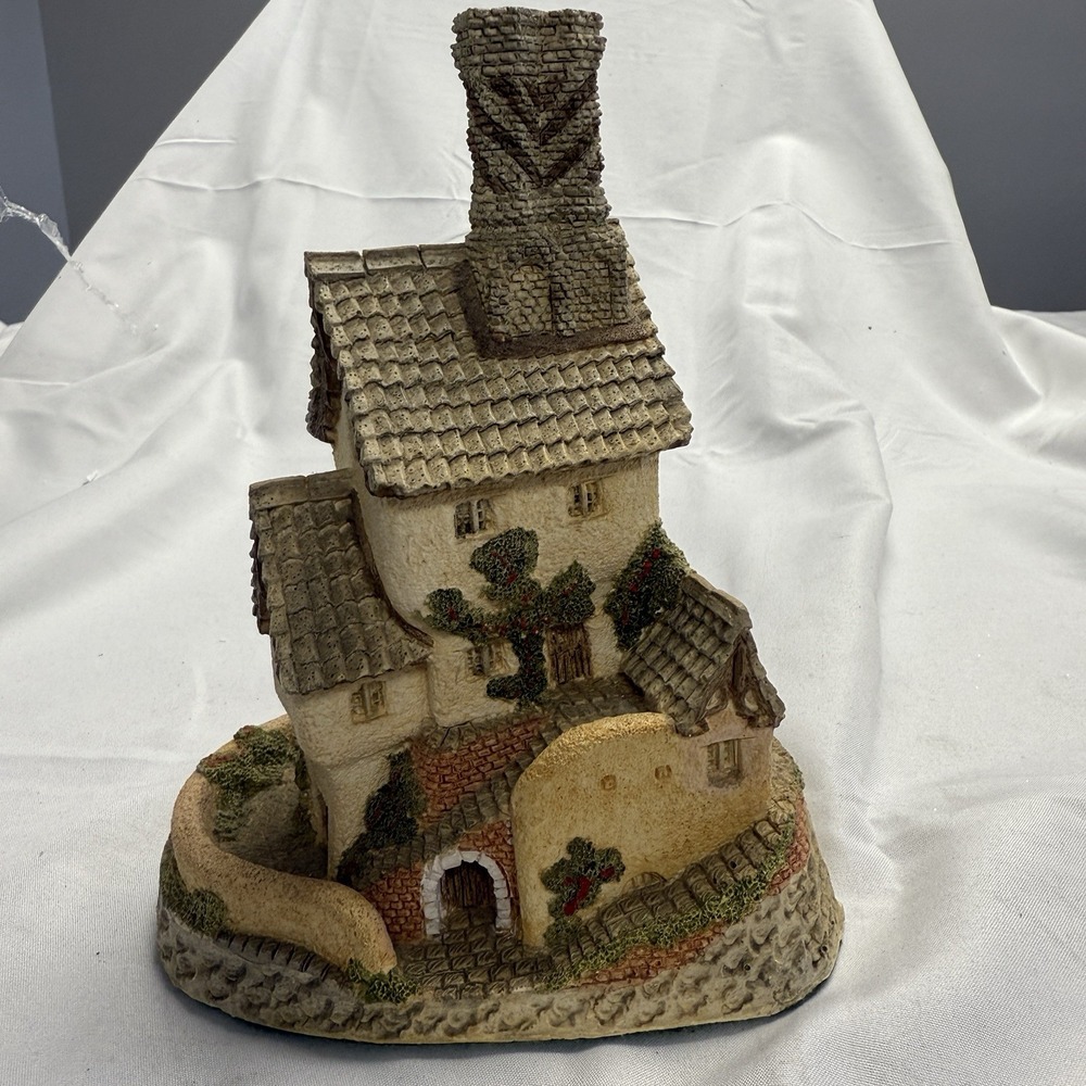 David Winter Cottages House of Master Mason Vintage 1984 Collectible Guild
